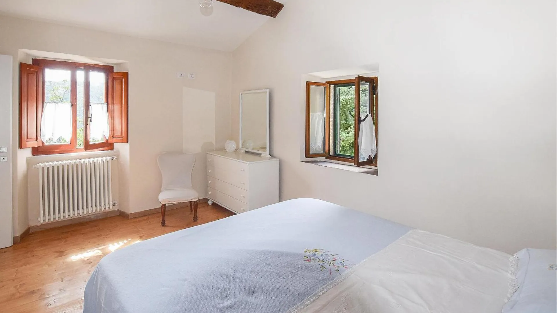 Stunning Home In Barga With Kitchen Semesterbostad