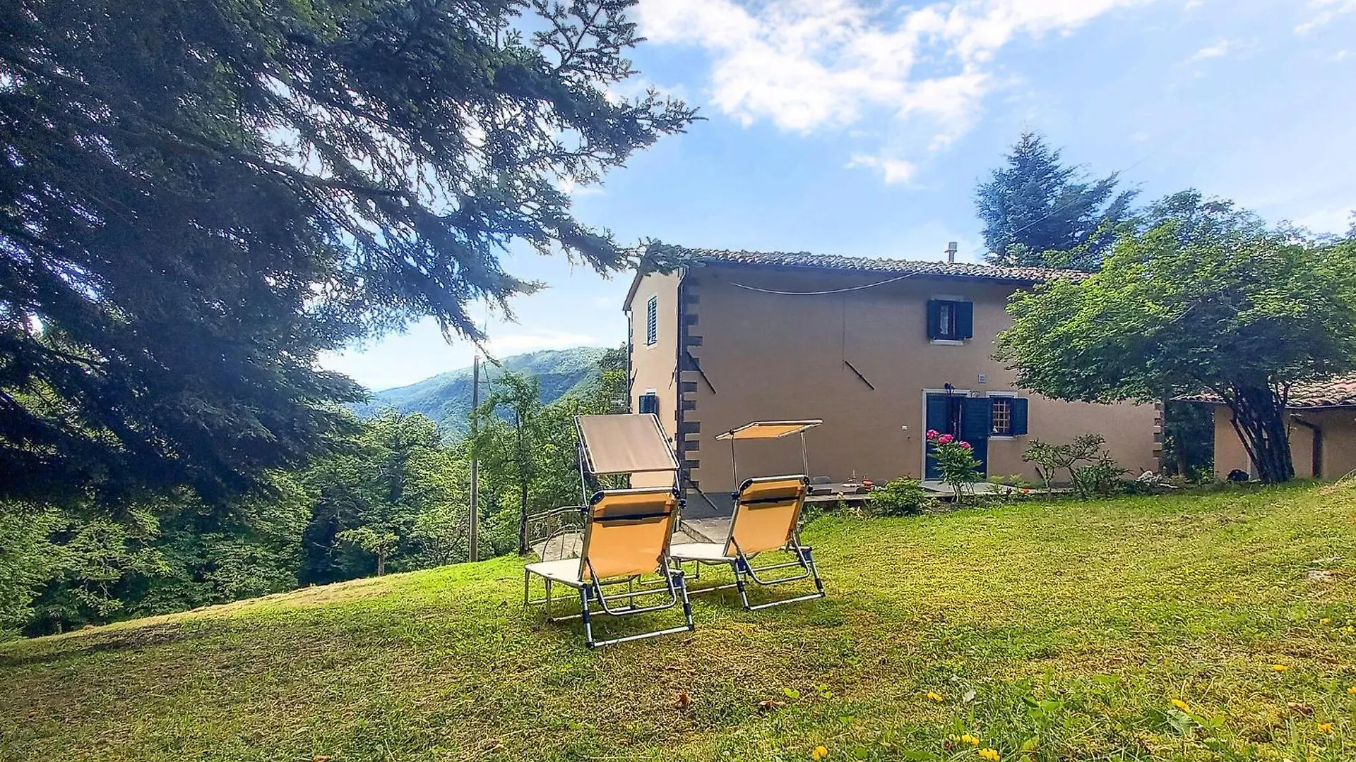 Semesterbostad Stunning Home In Barga With Kitchen